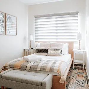 Comfy & Bright Apt @ Calle Loiza - Walk To Beach / Calle Loiza Abajo -n Apartment San Juan
